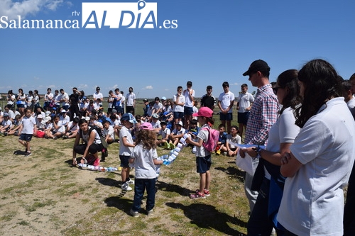 El Colegio Santa Isabel al completo realiza la tradicional subida a la ermita de Otero