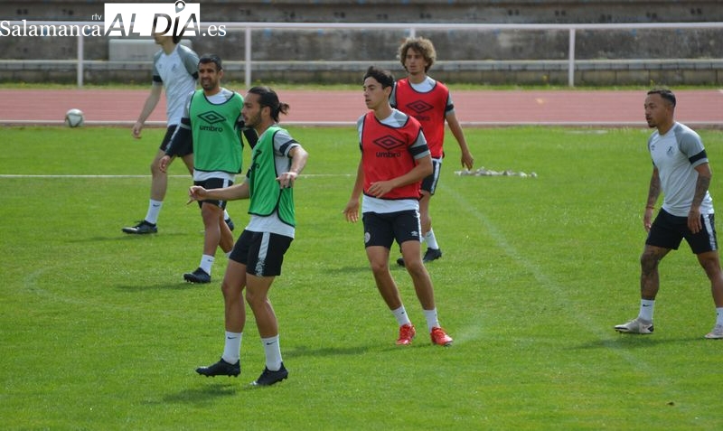 María le da galones a Fer Romero y Willy en el entrenamiento... pero deja dudas en ataque para la final del Salamanca UDS