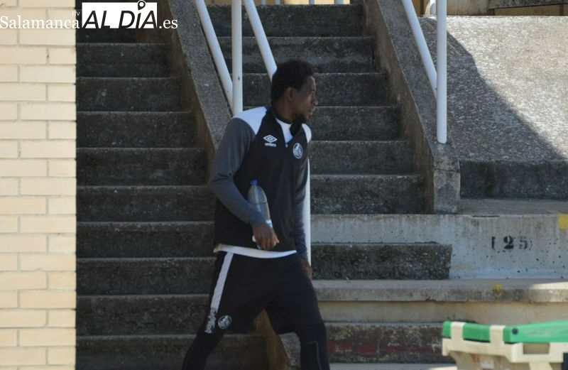 Liam, entre la espada y la pared: su lesión le pide parar... pero él fuerza su recuperación para ayudar al Salamanca UDS