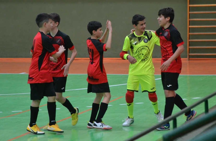 El III Infantil se despide de su afición regalándole una remontada ante el Atlético Benavente
