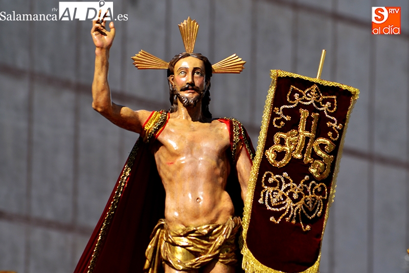 Fieles y todos los grupos parroquiales participan el próximo sábado en la vuelta a las calles del Via Lucis, presidido por la imagen de Jesús Resucitado