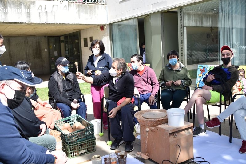 Dale color, dale calor un proyecto para estimular a las personas con parálisis cerebral 