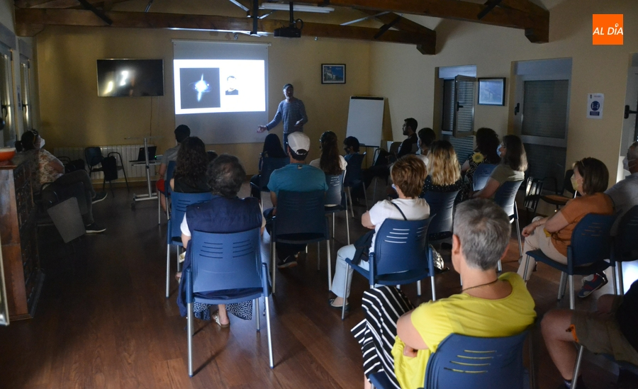 Astróbriga mira más allá del Sistema Solar para dar a conocer los exoplanetas