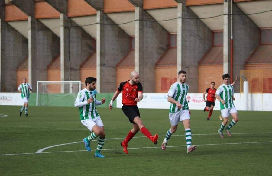 El Béjar respira: ya hay una candidatura dispuesta a tomar las riendas del club y evitar su desaparición