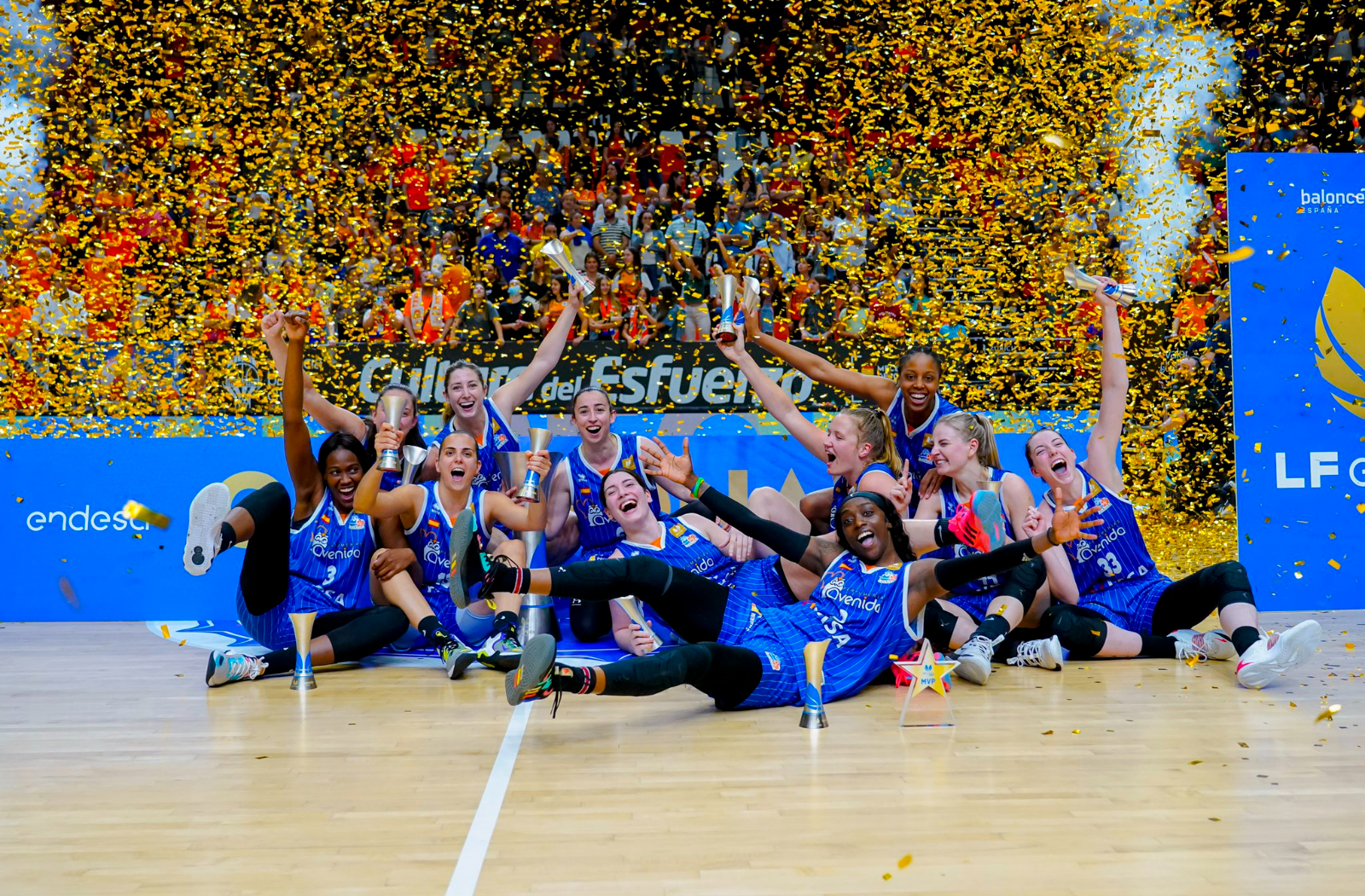 El Perfumerías Avenida será recibido en el Ayuntamiento por ganar la Liga esta noche