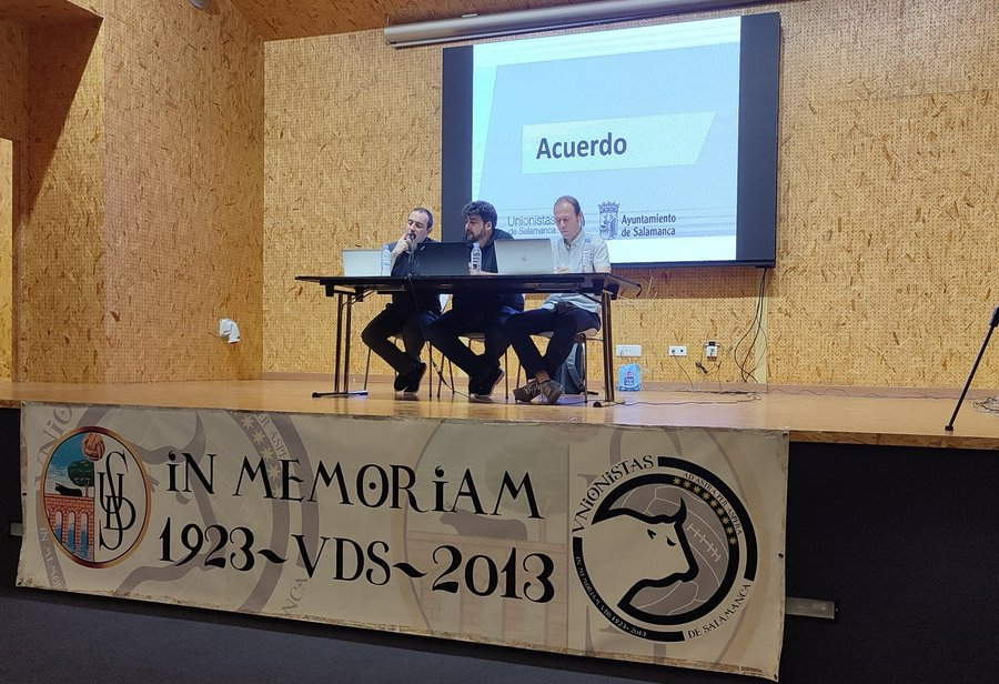 Los socios de Unionistas aprueban cambiar el césped del Reina Sofia mediante el adelanto de pagos de los carnets a 5 o 10 años