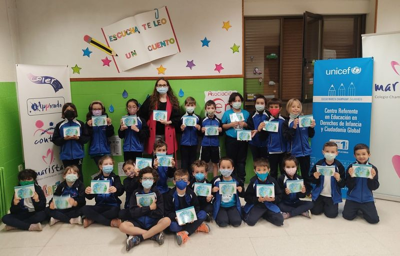 Cuentos escritos por escolares salmantinos ayudan a llevar agua a escuelas de Níger
