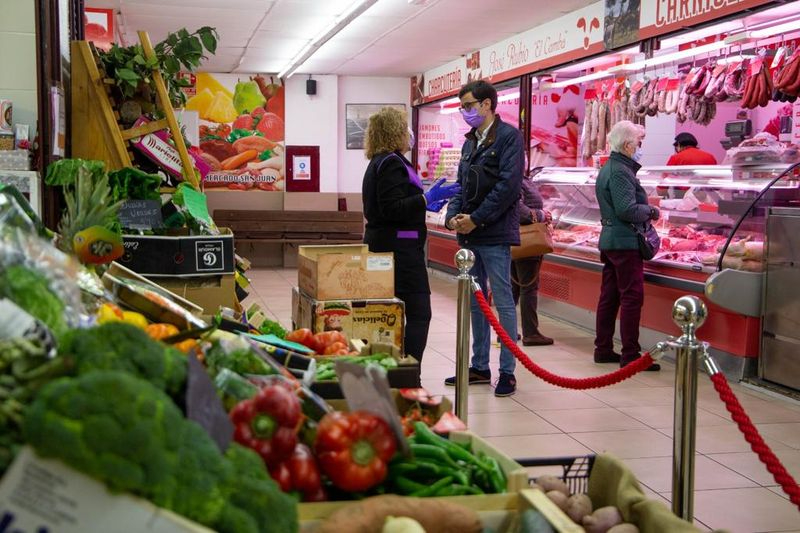 Los mercados Central, de San Juan y San Bernardo suman 46 puestos sin actividad