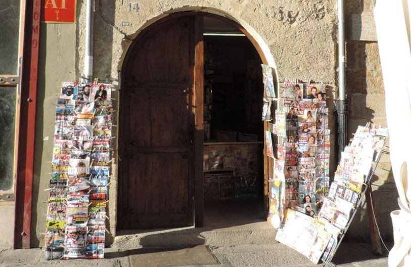 Adjudicado por cerca del triple del precio de salida el local comercial de la Plaza Mayor