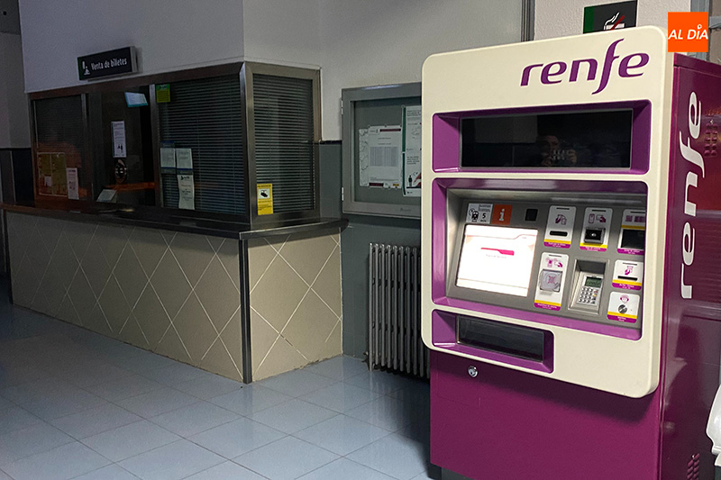 Renfe incorpora a la estación de Peñaranda un servicio de atención personal remota para los viajeros