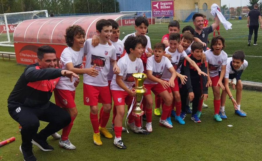 Javier Martín conquista con el Santa Marta la 1ª Provincial Alevín siendo el máximo goleador del equipo