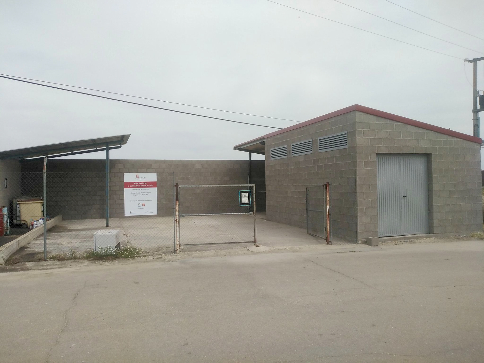 Campo de Peñaranda finaliza el cerramiento del Punto Limpio