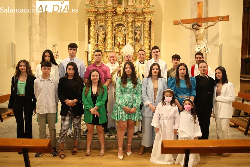 Catorce jóvenes albenses reciben el sacramento de la Confirmación