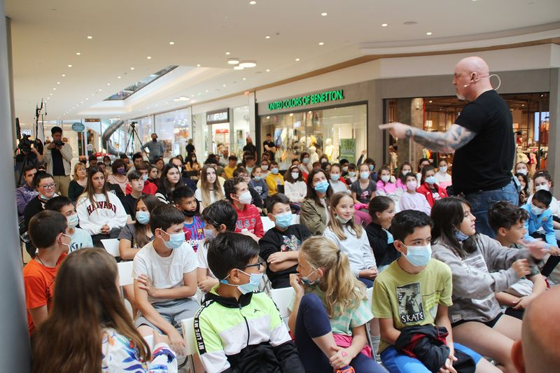 Iñaki Zubizarreta, en Salamanca: Romper el silencio y contarlo es la principal ‘arma’ para prevenir el bullying