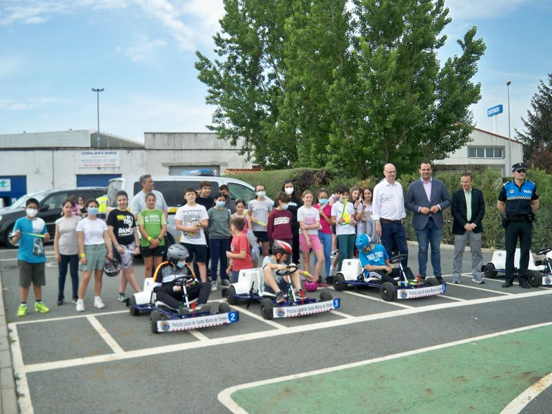 Escolares de Santa Marta estrenan los nuevos karts en el Parque Infantil de Tráfico 