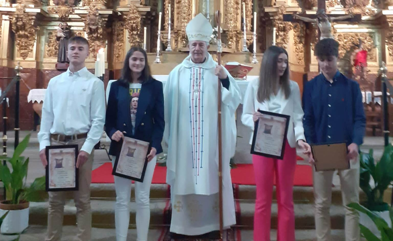 Tres jóvenes de El Bodón y uno de La Encina reciben la Confirmación