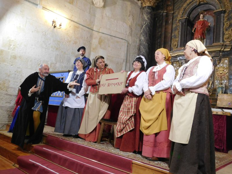 Nuevos aplausos en Rollán para Lazarillo de Tormes y su obra Buscando a Nebrija