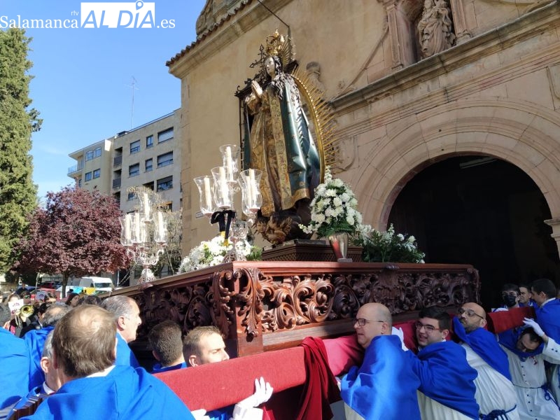 La Cofradía de la Santa Vera Cruz procesiona con la Inmaculada Concepción por primera vez desde 1932