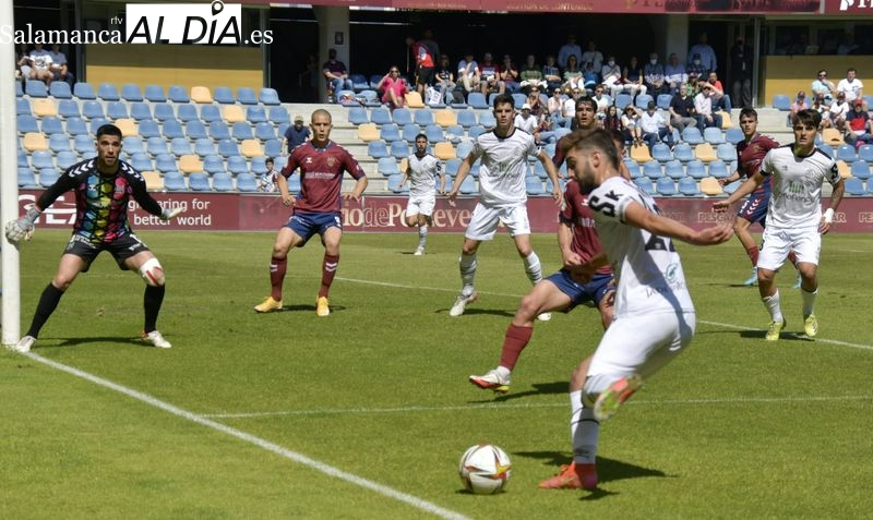 El Salamanca UDS sale vivo del (casi) ascenso del Pontevedra y necesita un milagro histórico para salvarse (1-1)
