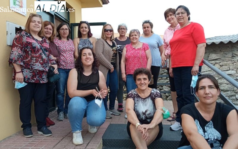 Quince mujeres participan en Monleras en unas jornadas formativas sobre el cuidado de personas mayores