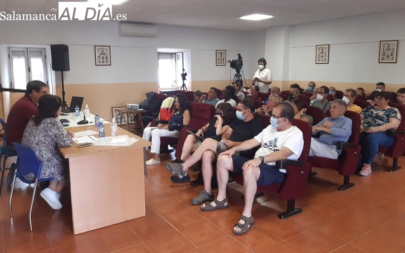 Buena asistencia a la jornada técnica del almendro organizada por Adecocir y Adezos en Villar de Ciervo