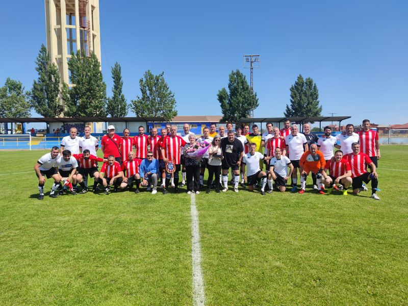 Los veteranos de la UDS y el Zamora juegan un amistoso para recordar a Tabu