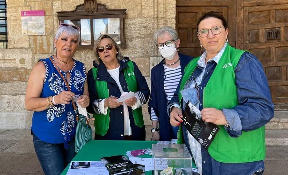 La AECC sale a la calle a pedir más espacios libres de humo