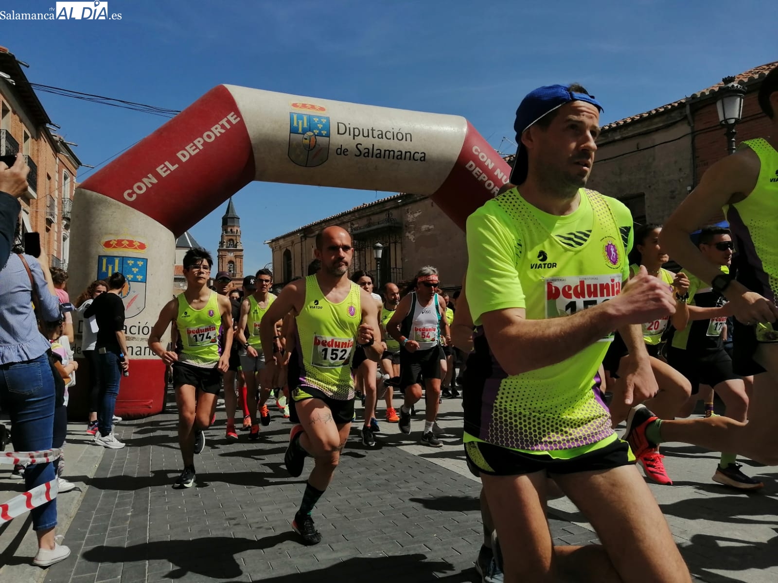 Vuelve la fiesta del deporte en familia a las calles de Peñaranda con el retorno de la carrera popular Hijos, Padres y Abuelos