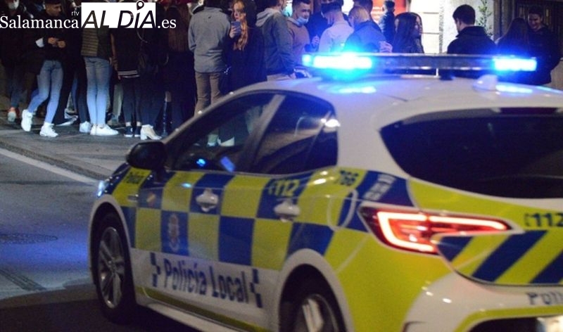 Trasladado al Hospital un joven agredido de madrugada en la calle Varillas