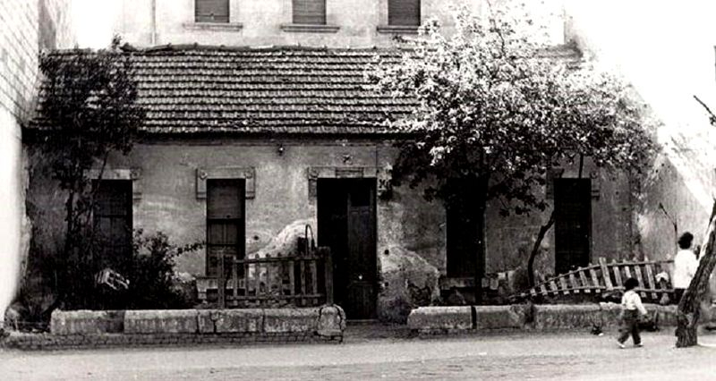 Las casas de planta baja, cerca del cuartel de Federico Anaya