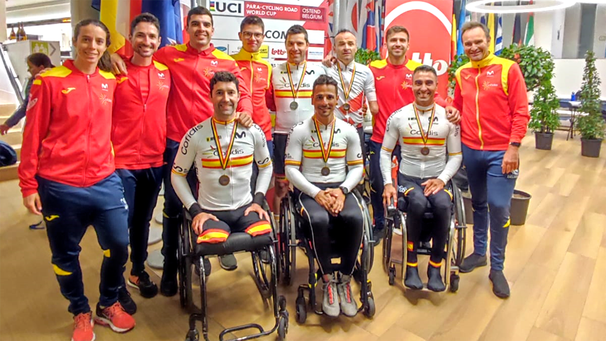 El joven fisioterapeuta salmantino que disfruta la Copa del Mundo de ciclismo adaptado