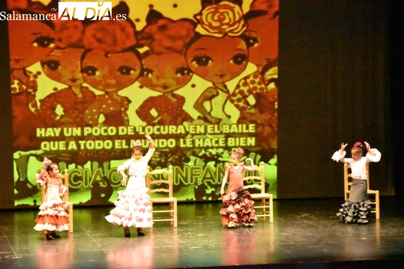 La Casa de Andalucía celebra su gala espectáculo por todo lo alto