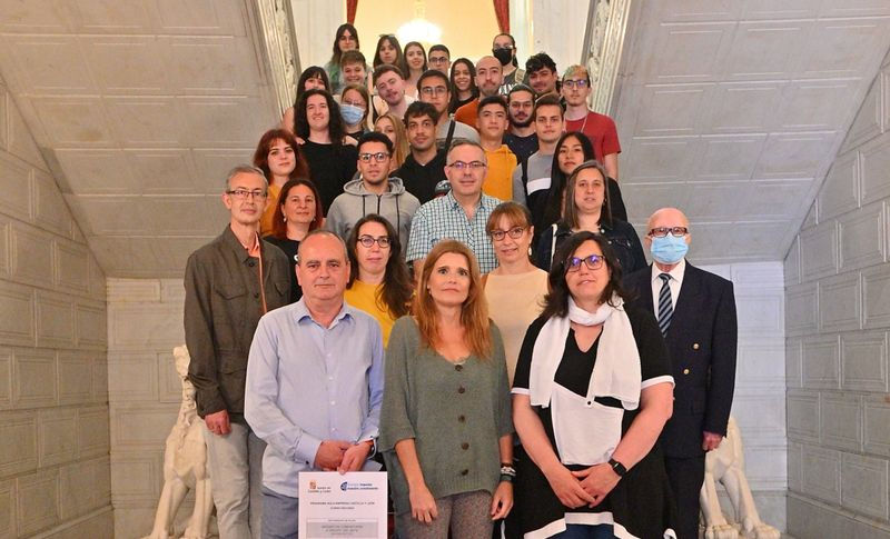 Estudiantes el IES Fernando de Rojas mostrarán en una exposición los valores de la mediación comunitaria en Puente Ladrillo