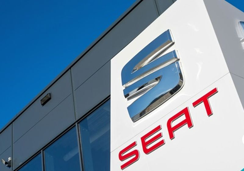 El motivo por el que Seat revisará más de 1.700 vehículos híbridos en España 