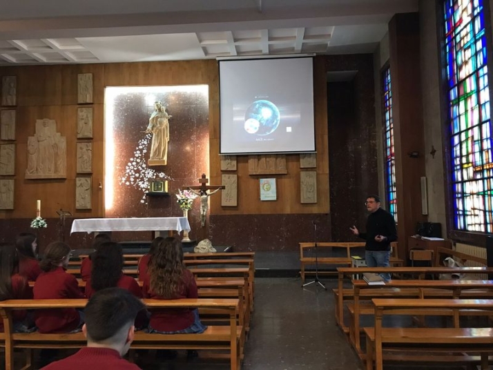 Charla sobre océano y cambio climático en el Colegio San Juan Bosco