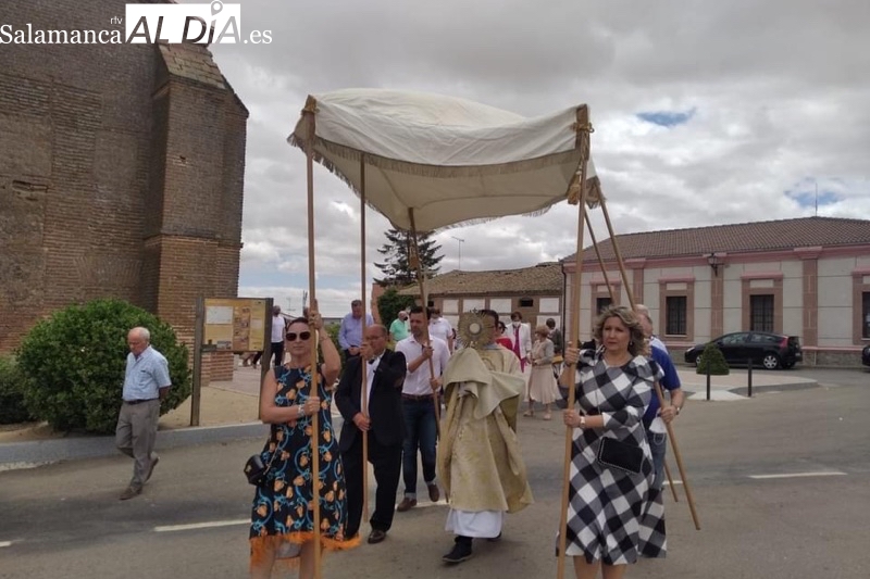 El Campo de Peñaranda vuelve a vivir su tradicional procesión del Corpus