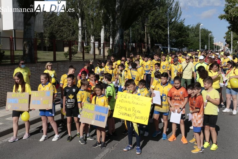 El Monterrey lleva a cabo su marcha Nosotros también queremos jugar en medio de la posible desaparición