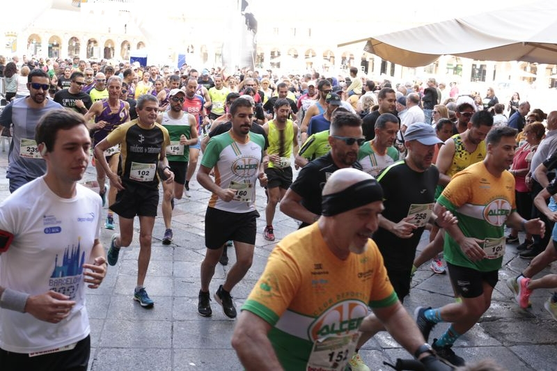 La VIII Carrera por la Donación de Órganos – II Marcha Savia recorre el centro de Salamanca y deja grandes estampas