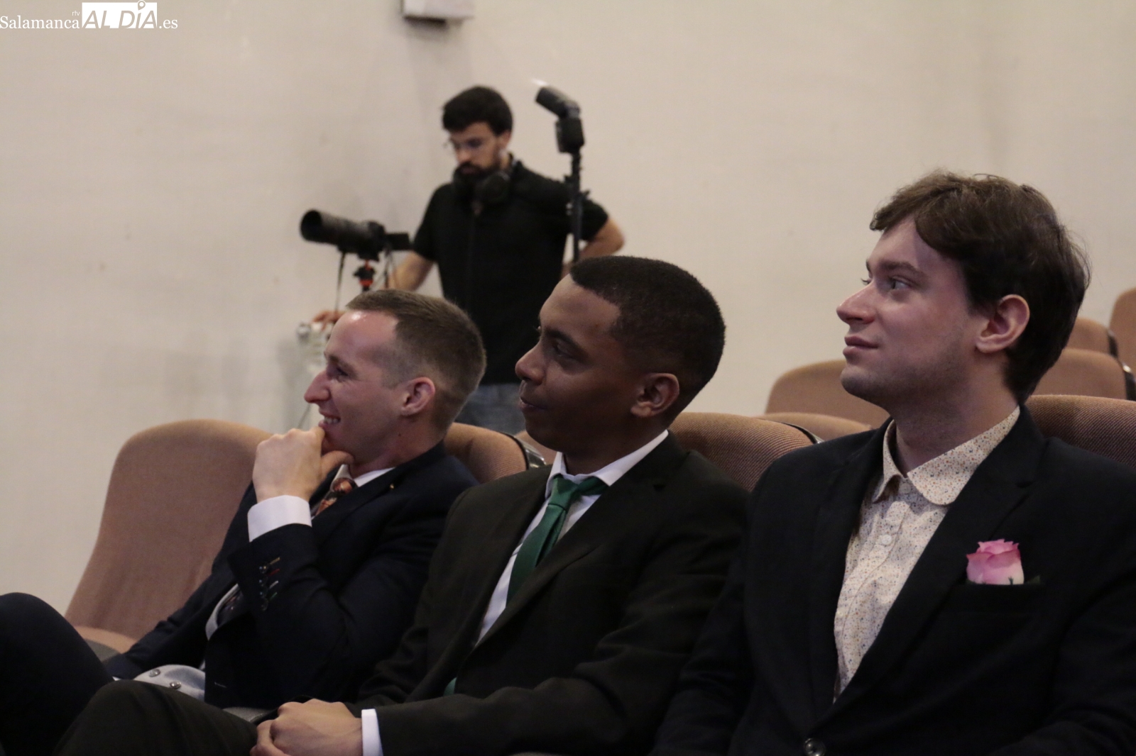 Emotivo acto de graduación en Geografía