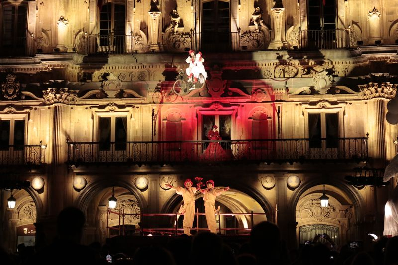 El asombroso espectáculo ‘Pedaleando hacia el cielo’, colofón de las fiestas patronales