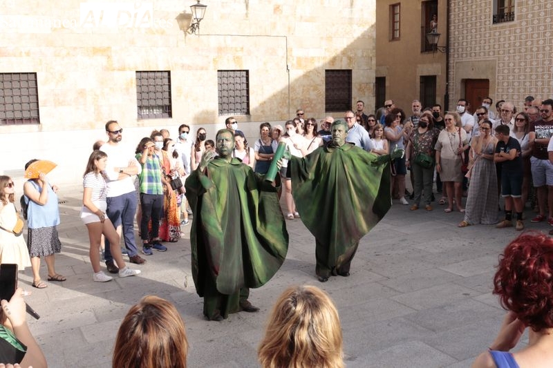 Los salmantinos se divierten con las últimas Conversaciones con San Juan de Sahagún