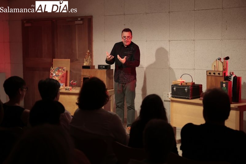 La Casa de las Conchas levanta el telón del Festival Contando cuentos