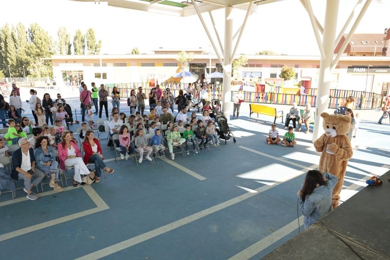 Huerta Otea celebra el Día del Vecino