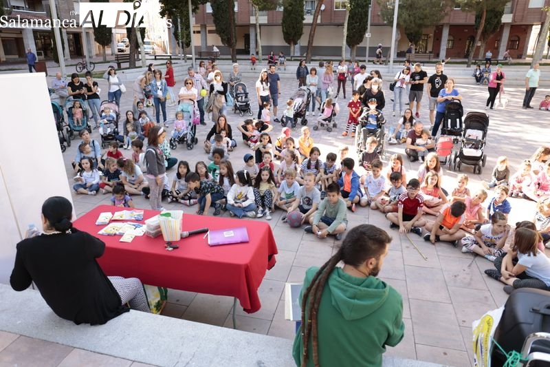 Los más pequeños de Garrido disfrutan con los cuentacuentos