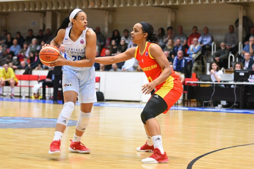 Erica McCall, nueva jugadora del Perfumerías Avenida