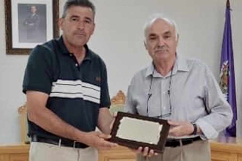 Villoria homenajea por jubilación a Isidoro Mateos, su Secretario Judicial durante 25 años,