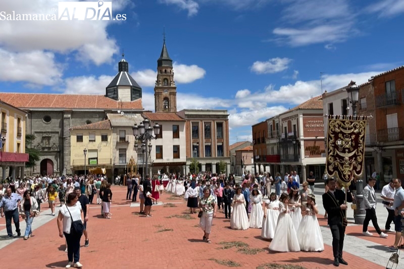 Peñaranda se echa a las calles para vivir la esperada vuelta de la procesiòn del Corpus 