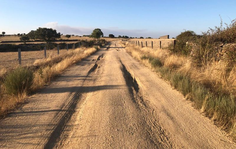 El PSOE logra que se arreglen los caminos agrícolas en la Concentración parcelaria de Ahigal de los Aceiteros