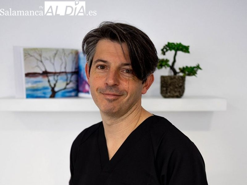 Chema Mancheño, manos que sanan