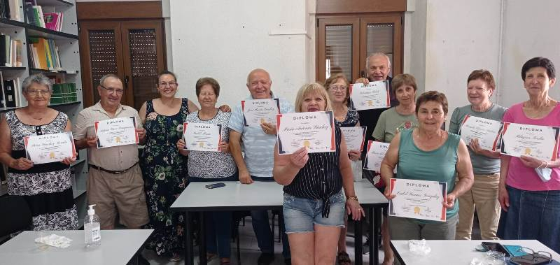 Entregados los diplomas a los alumnos del curso de nuevas tecnologías en Peñaparda